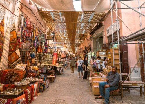 Artisans de Marrakech : secrets d’une rénovation réussie dans la médina